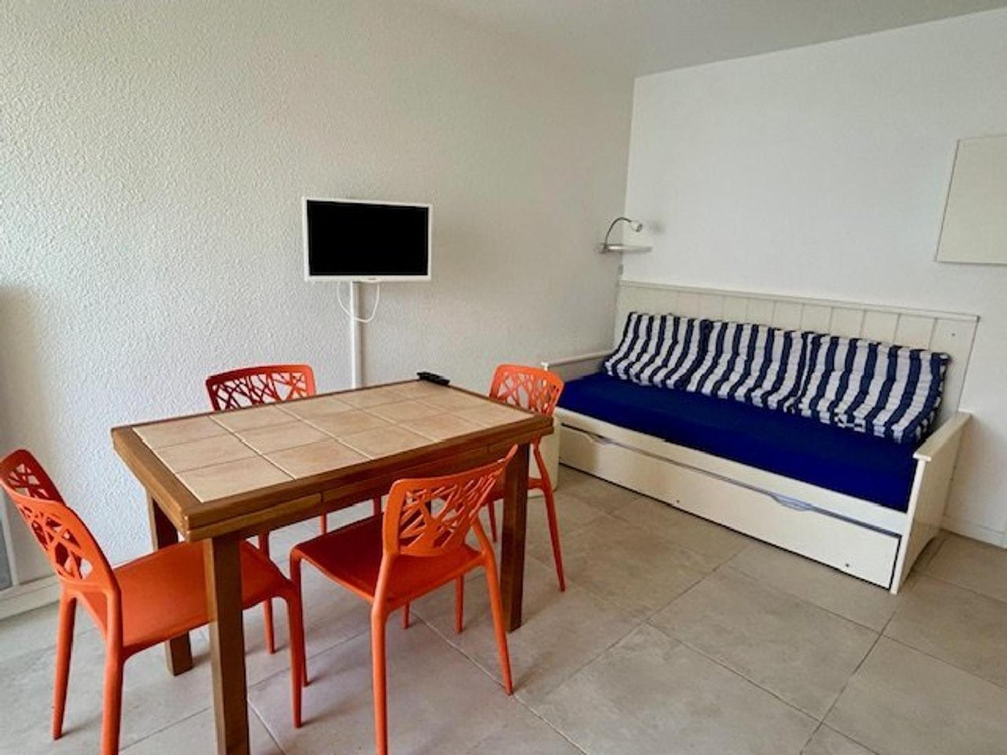 Appartement T2 A Royan, 4 Pers., Proche Plage Et Commerces, Parking, Balcon, Confortable Et Equipe - Fr-1-494-60 エクステリア 写真